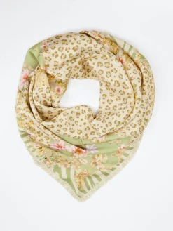 – Halstuch aus Viskose Salbeigrün*Katherina Loretta Hot