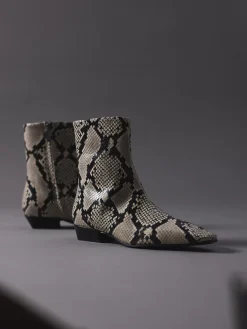 – Ankle Boots aus geprägtem Leder Beige*Konstantin Starke Best