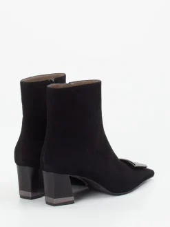 – Ankle Boots aus Veloursleder*Konstantin Starke