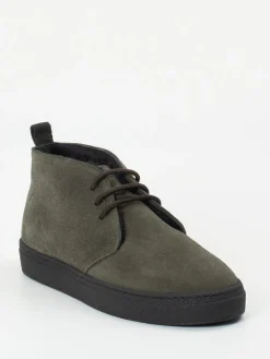 Herren Konstantin Starke – Desert Boot aus Veloursleder oliv
