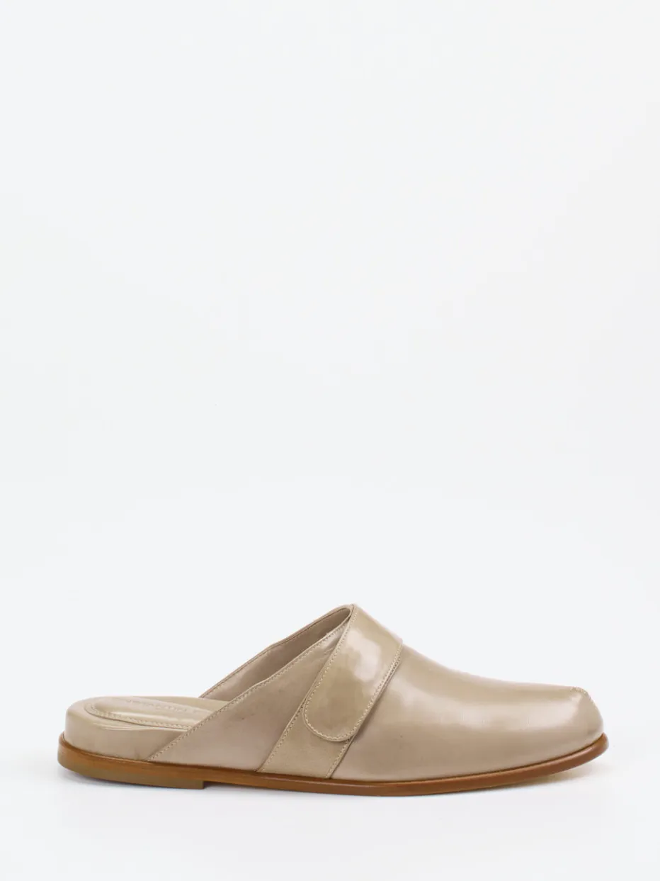 – Mules aus Lammleder in Beigegrau*Konstantin Starke Discount