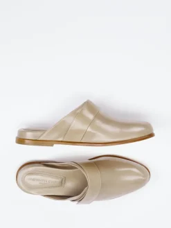 – Mules aus Lammleder in Beigegrau*Konstantin Starke Discount