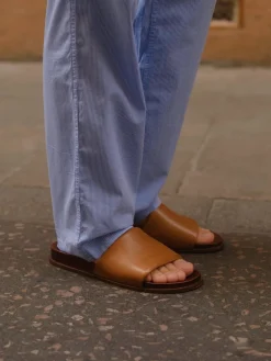 Herren Konstantin Starke – Pantolette aus Lammleder cognac