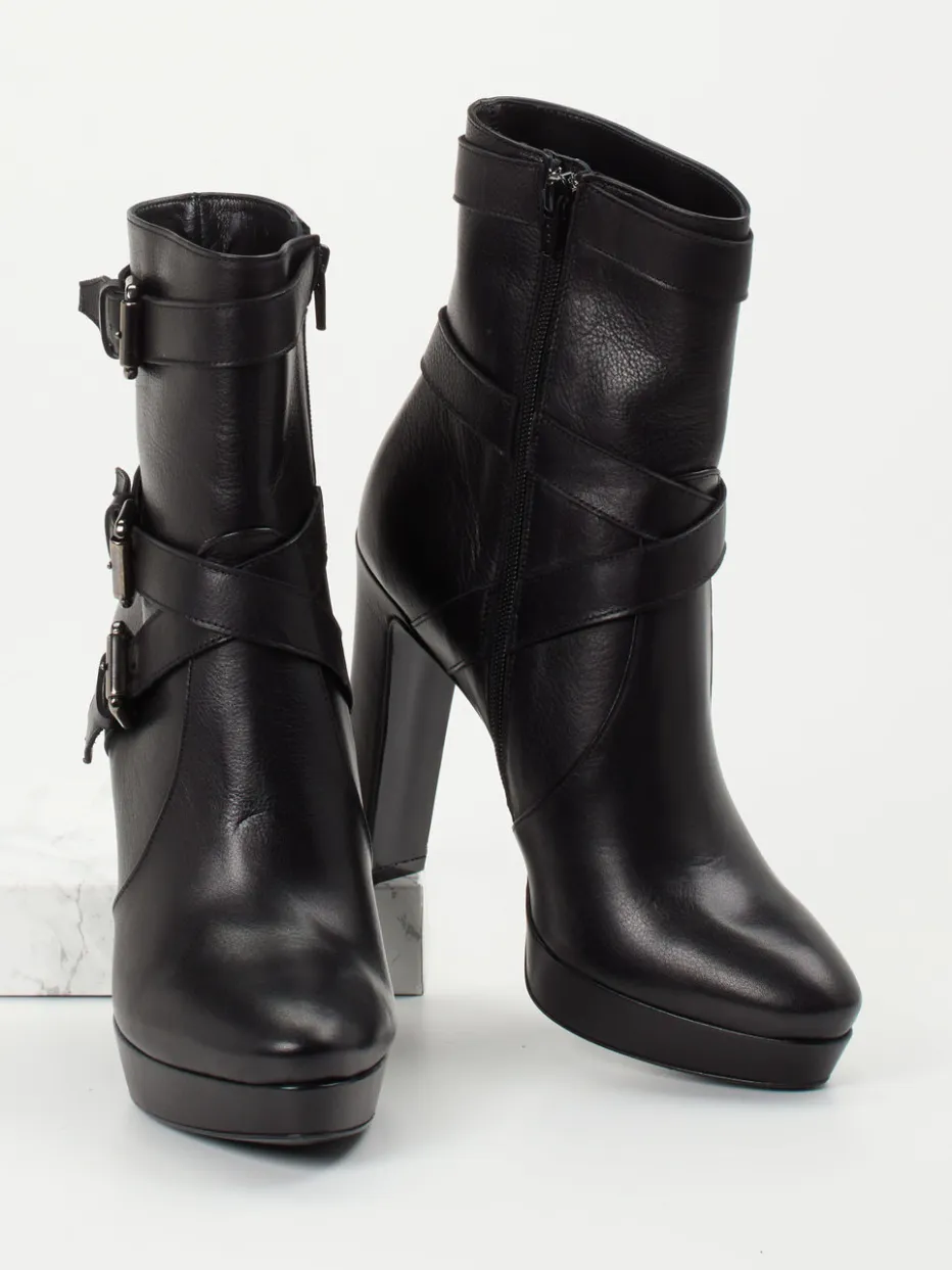 – Plateau-Stiefeletten aus Lammleder*Konstantin Starke Clearance