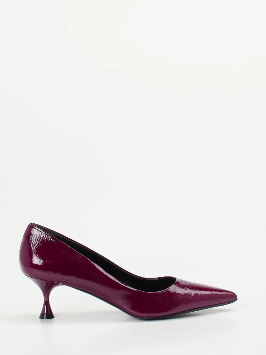 – Pumps aus Lackleder in Bordeaux*Konstantin Starke New