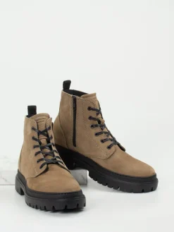 – Schnürboots aus Nubukleder Sandbeige*Konstantin Starke Hot