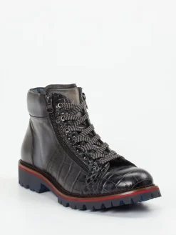 – Schnürboots aus geprägtem Leder*Konstantin Starke