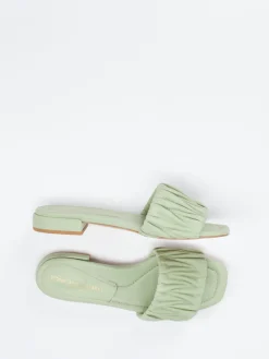 – Slides aus Synthetik in Salbei*Konstantin Starke Hot