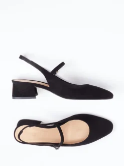 – Slingback-Pumps aus Veloursleder*Konstantin Starke