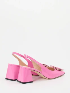 – Slingpumps aus Lackleder*Konstantin Starke