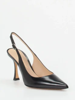 – Slingpumps aus Hochglanzleder*Konstantin Starke New