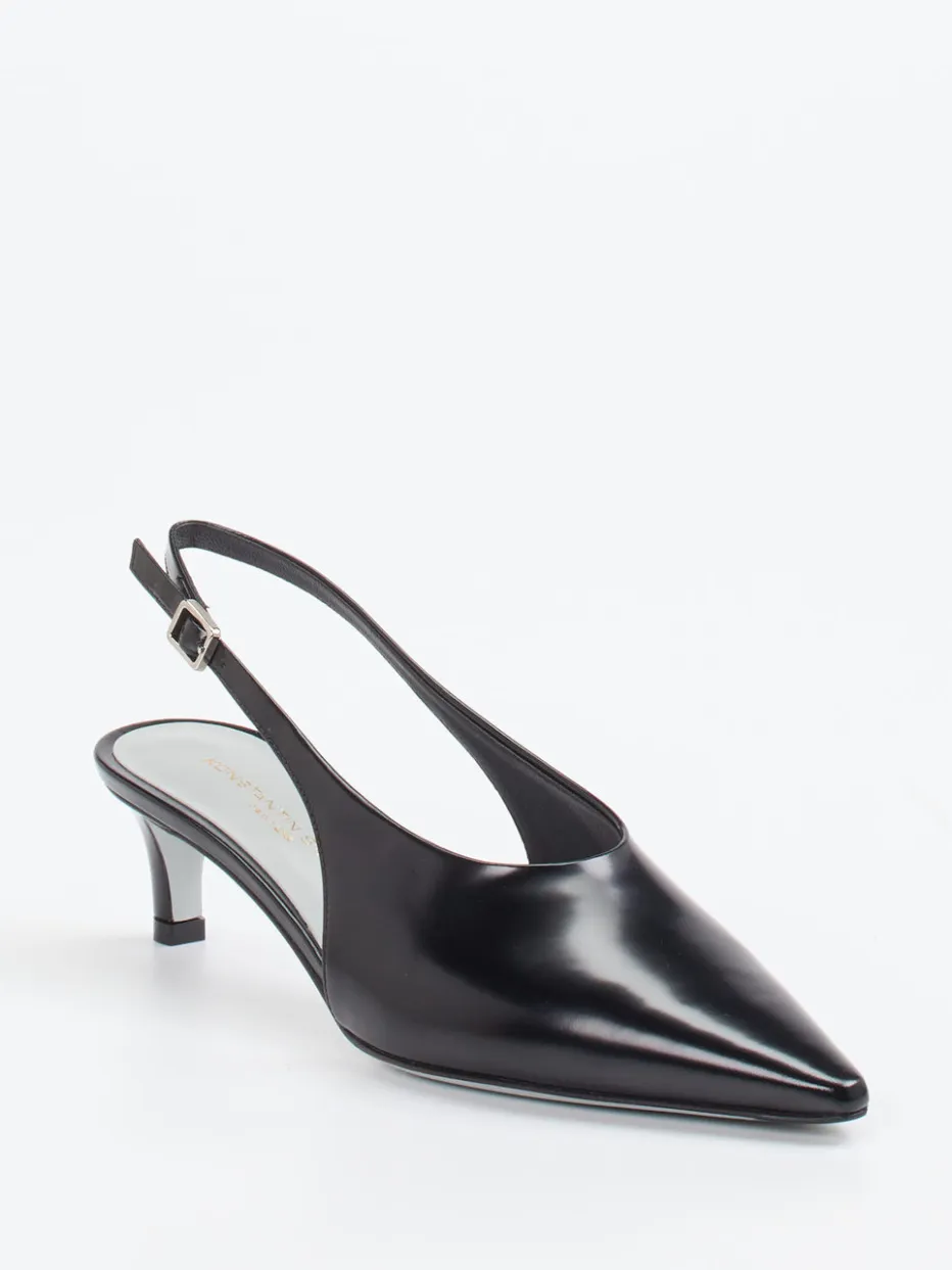 – Slingpumps aus Hochglanzleder*Konstantin Starke Online