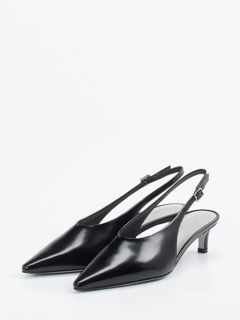– Slingpumps aus Hochglanzleder*Konstantin Starke Online