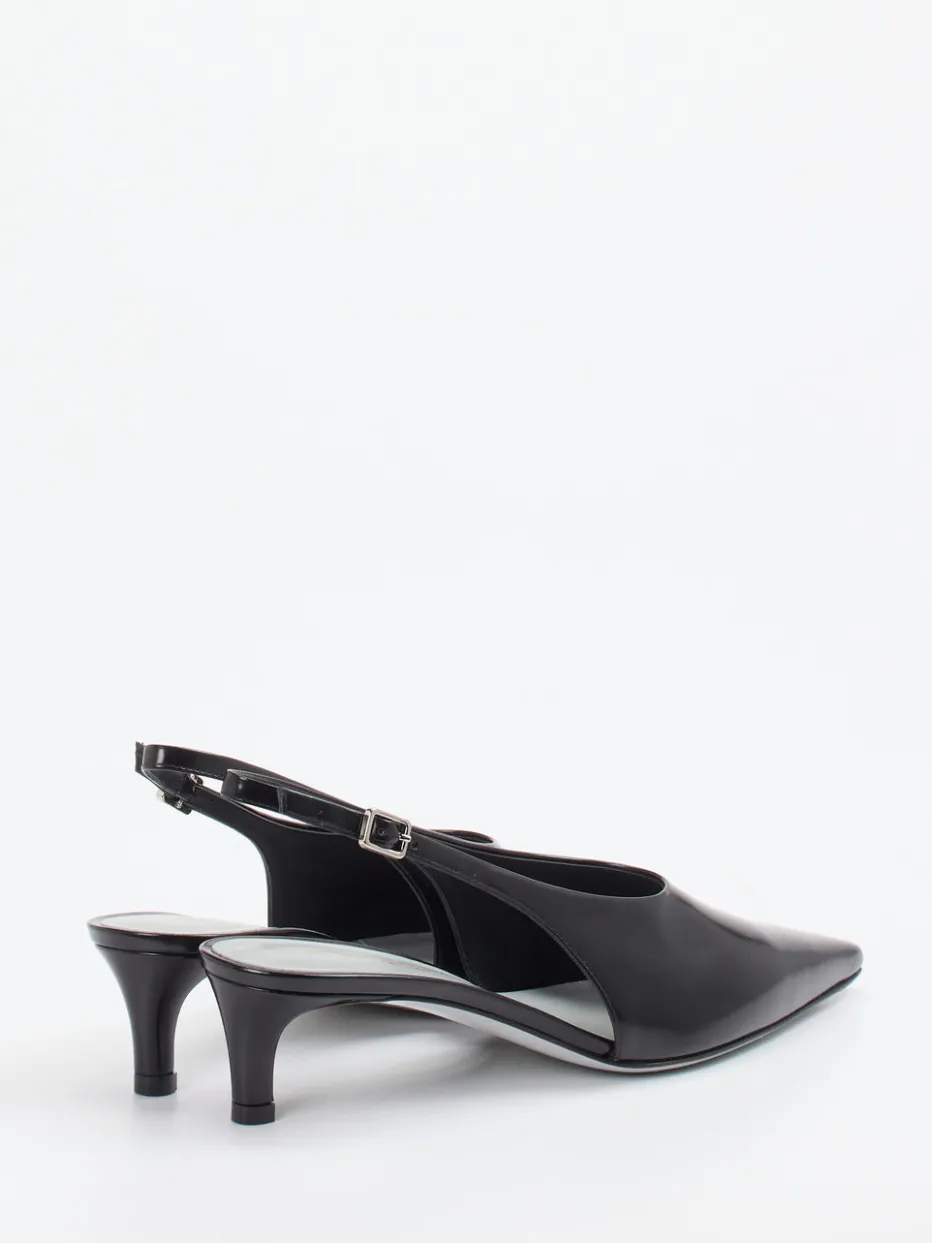 – Slingpumps aus Hochglanzleder*Konstantin Starke Online