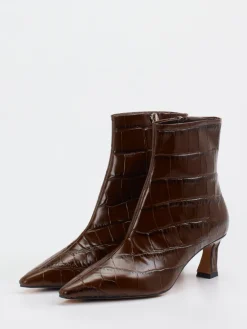 – Stiefelette aus geprägtem Leder*Konstantin Starke New