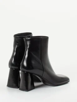 – Stiefeletten aus Lammleder*Konstantin Starke Online