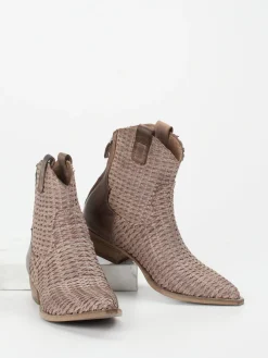 – Western-Stiefelette aus Flechtleder Taupe*Konstantin Starke Sale