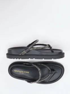 – Zehentrenner aus Metallic-Textil*Konstantin Starke