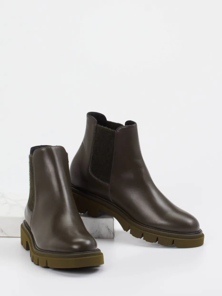 – Chelsea Boots aus Kalbleder Oliv*Mannori