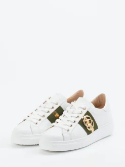 – Sneaker aus Kalbleder in mit Goldakzenten*Mannori Best