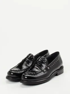 – Loafer aus Hochglanzleder mit Nieten*Maripé