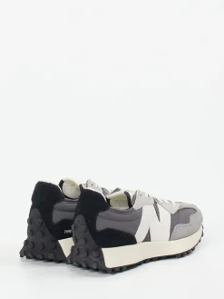 – Sneaker aus Veloursleder und Nylon*New Balance