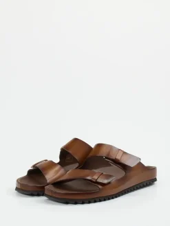 – Slides aus Kalbleder in*Officine Creative