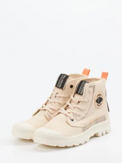 – Schnürboots aus Canvas in*Palladium