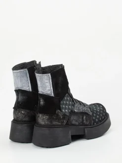 – Schnürstiefelette aus Veloursleder*Papucei Online