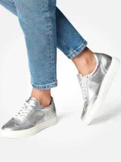 – Sneaker aus Metallicleder*Paul Green New