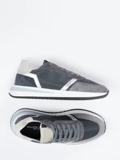 – Retro-Sneaker aus Veloursleder*Philippe Model Hot