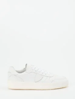 – Sneaker aus Kalbleder in*Philippe Model