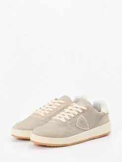 – Sneaker aus Kalbleder und Veloursleder*Philippe Model