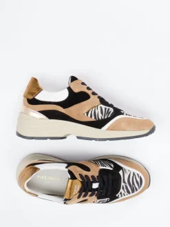 – Chunky Sneaker aus Veloursleder*Piedi Nudi New