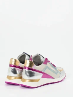 – Sneaker aus Metallicleder in color*Piedi Nudi Clearance