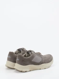 – Sneaker aus Nubukleder in Taupe*Pius Gabor New
