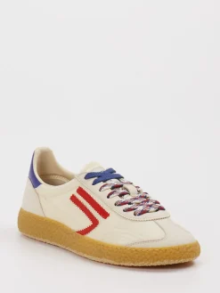 – Retro-Sneaker aus Veloursleder und Textil*Puraai Best
