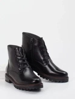 – Schnürboots aus Lammleder*Ralph Harrison Discount