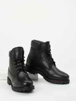 – Schnürboots aus Lammleder*Ralph Harrison Country Outlet