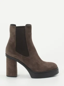 – Chelsea Boots aus Veloursleder*Santoni