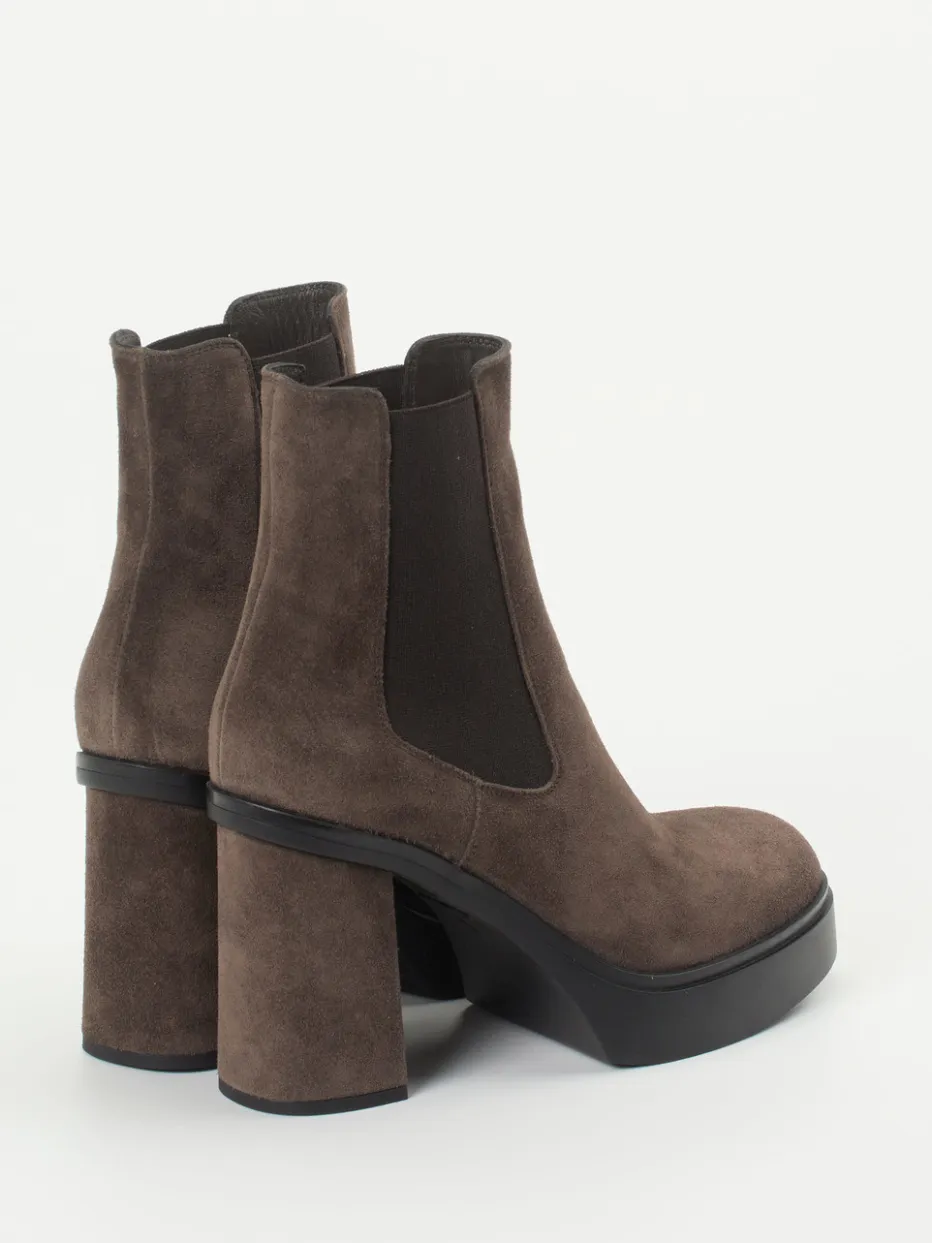 – Chelsea Boots aus Veloursleder*Santoni