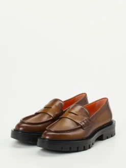 – Loafer aus Hochglanzleder in*Santoni Sale