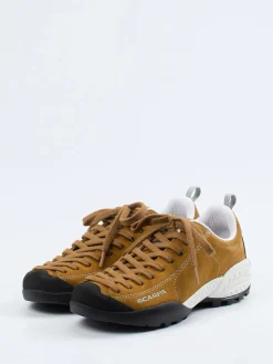 – Approach-Schuhe aus Veloursleder cognac*Scarpa New