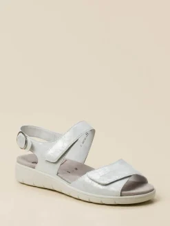 – Komfortsandale aus Metallicleder silberweiß*Semler Outlet