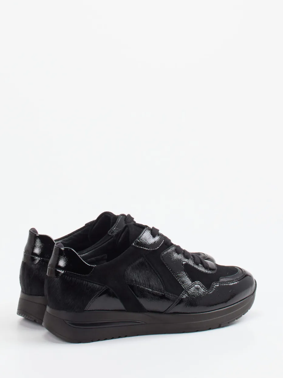 – Komfort-Sneaker aus Velours- und Lackleder*Semler Best