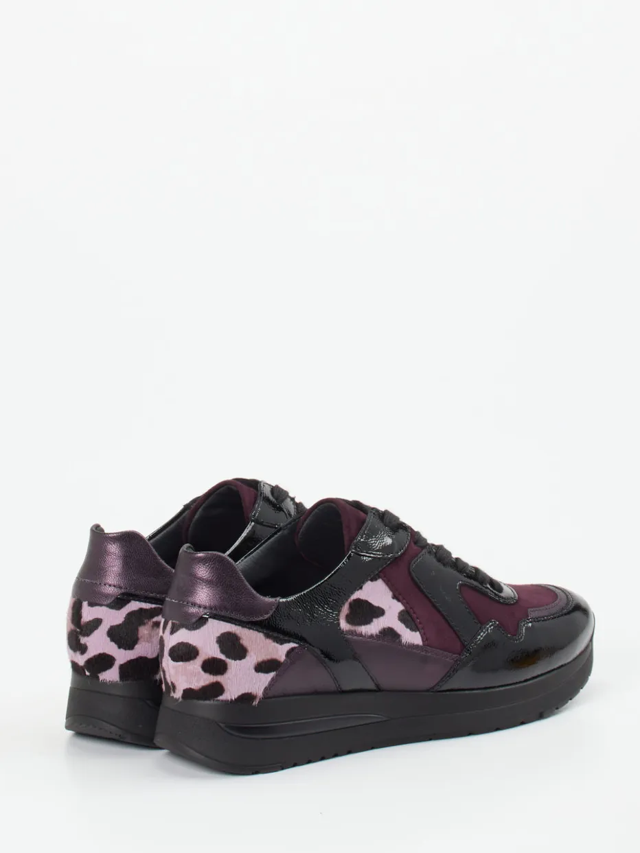 – Komfort-Sneaker aus Lackleder in Brombeer*Semler Sale