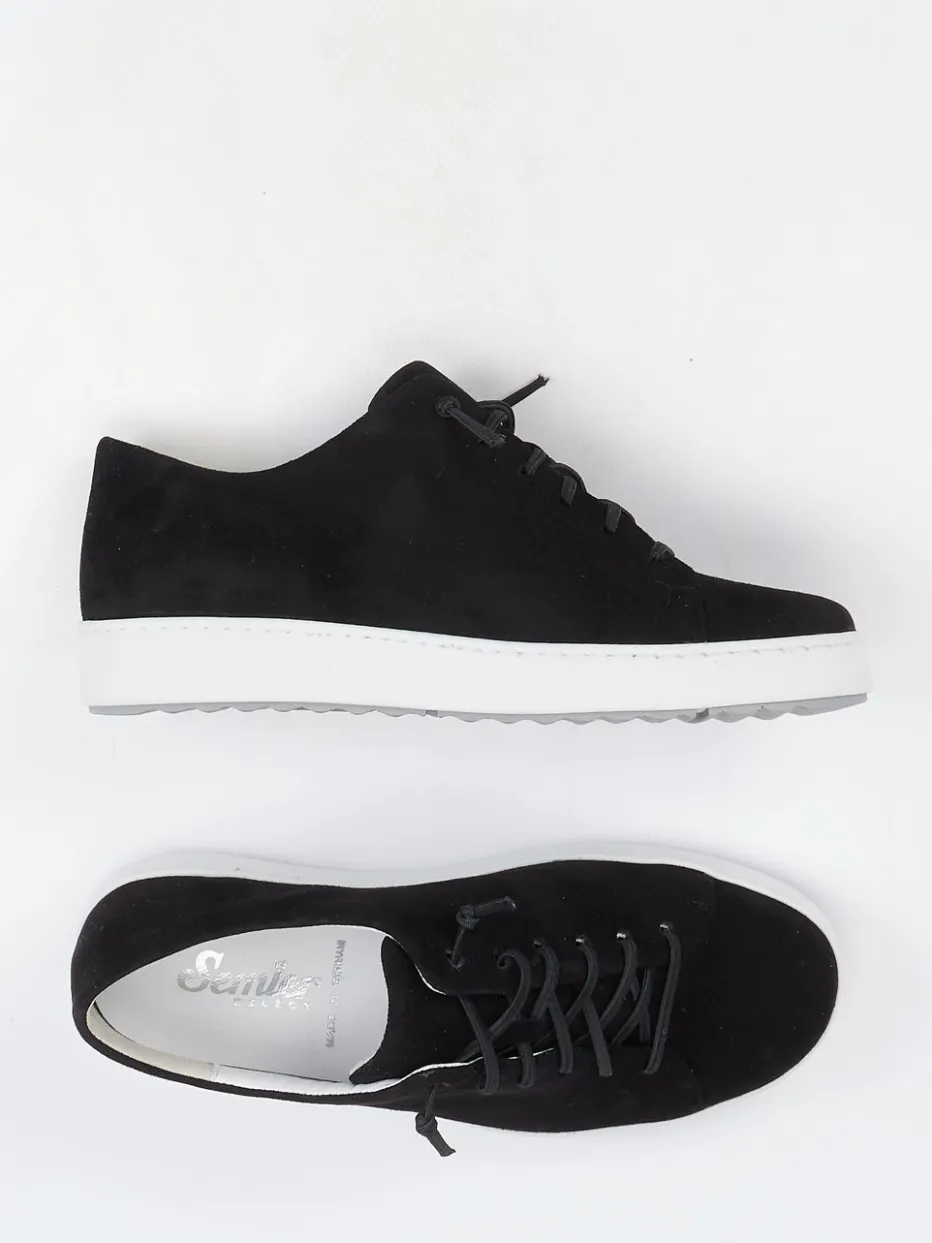 – Sneaker aus Veloursleder*Semler New