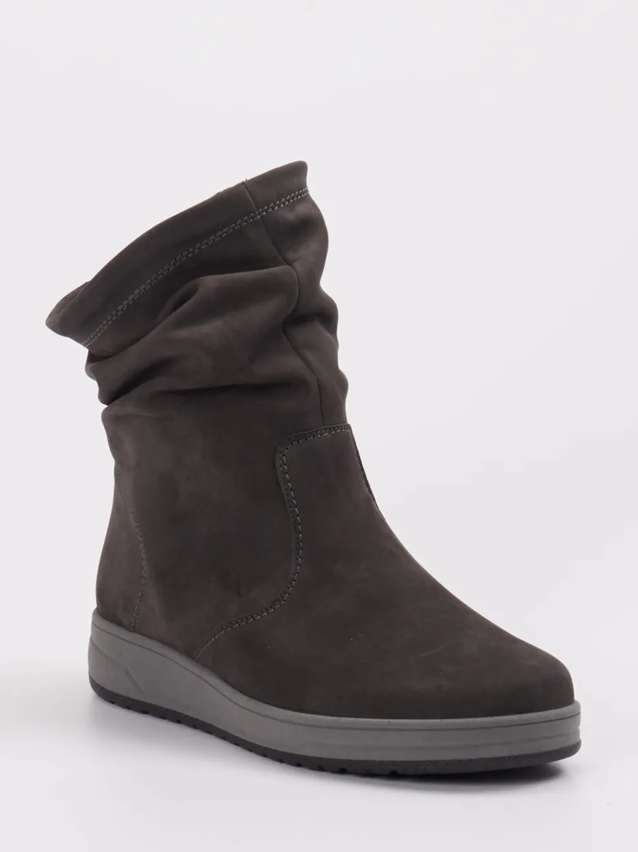 – Stiefeletten aus Nubukleder in*Semler Hot