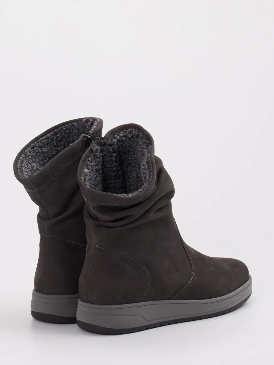 – Stiefeletten aus Nubukleder in*Semler Hot