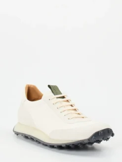 – Sneaker aus Känguruleder in Offwhite*Shoto Hot